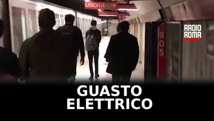 Guasto elettrico sulla Metro A, bus sostitutivi