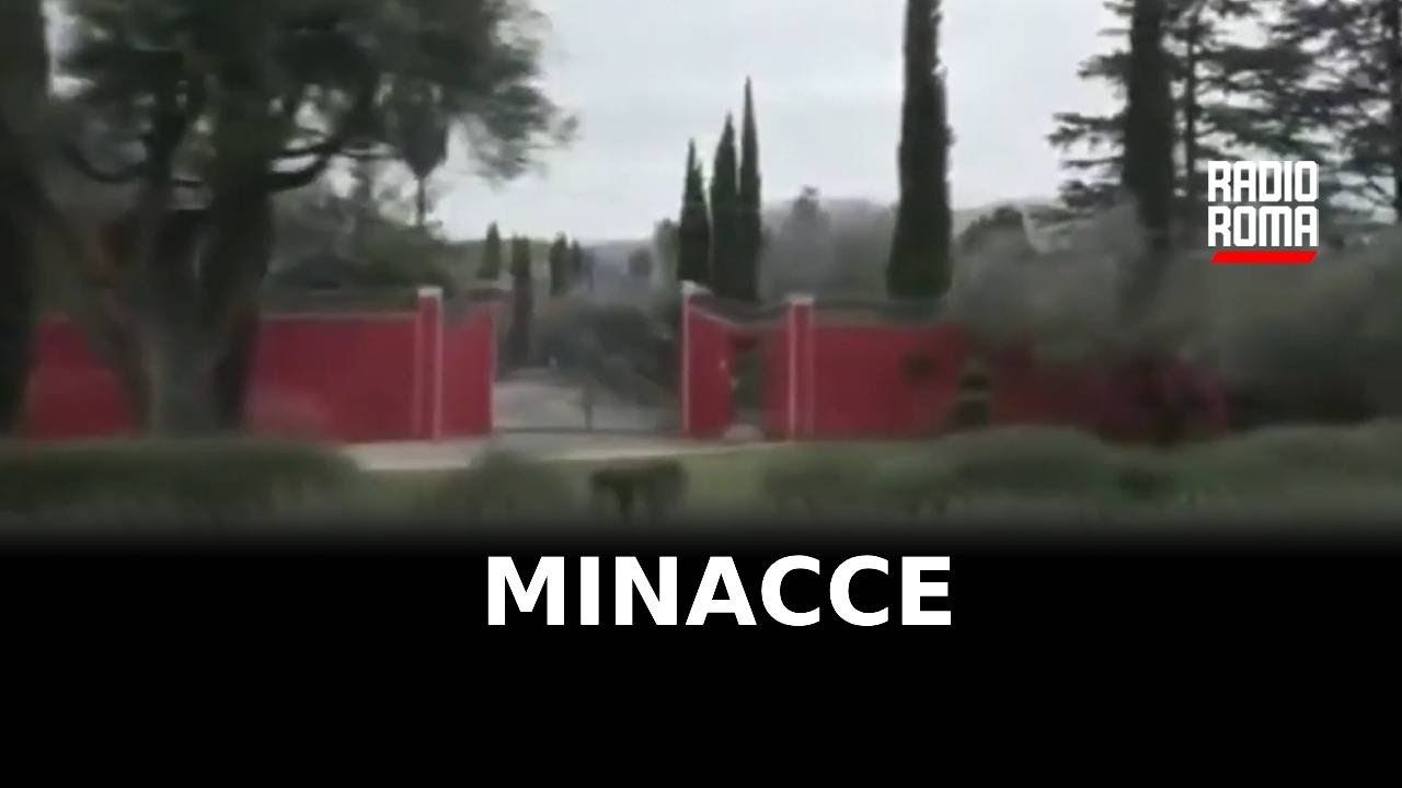 Minacce per fare vendere casa a un uomo vicino ai clan