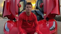 Canelo y su pasión por los coches de lujo; así presume sus Ferrari