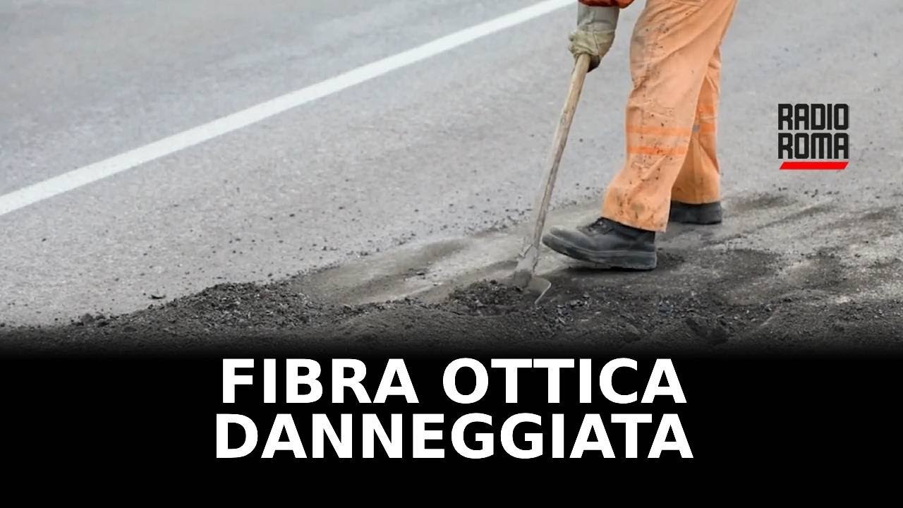 Incendio danneggia cavi della fibra ottica