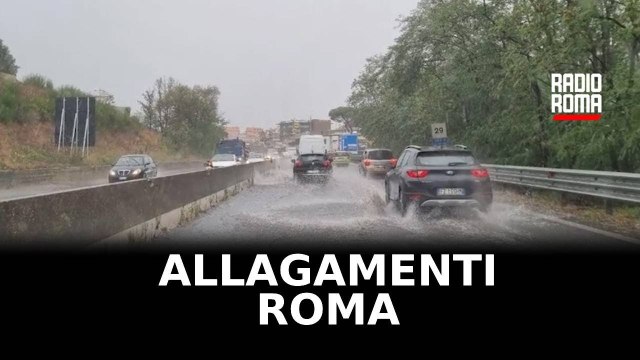 Maltempo, allagamenti e alberi caduti a Roma