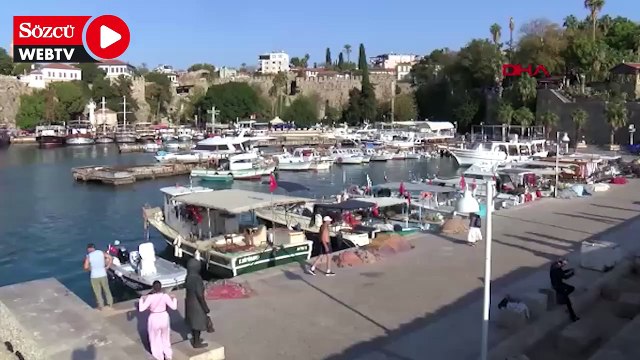 Yat Limanı İskelesi 15 derece eğildi, yüzlerce kiloluk taş bloklar düştü
