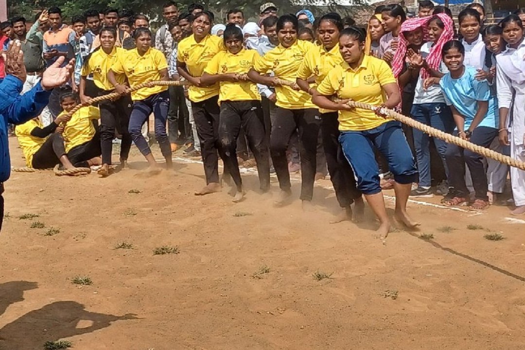 Bastar Olympic: मैदान पर शुरू हो गई बस्तरिया ओल...
