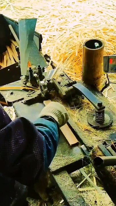 The main products include: 죽제직품도 포함됩니다.竹編み物も取り扱っています。