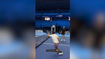 Colpi di classe a calciotennis con il team, poi le randellate con Fritz: l?allenamento di Jannik alle Finals
