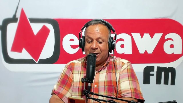 الذاكرة الحية مع عمر بن حمادي استضافة المربي المتقاعد علي بالحاج محمد