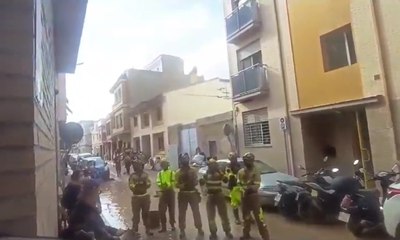 El agradecimiento de los vecinos de Catarroja (Valencia) a la BRIF de Lubia por su ayuda ante la Dana
