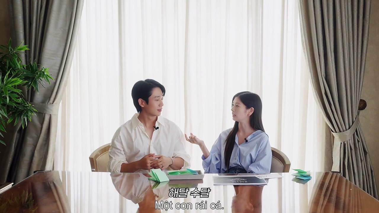 Vietsub phỏng vấn Bazaar Korea Jung So Min x Jung Hae In