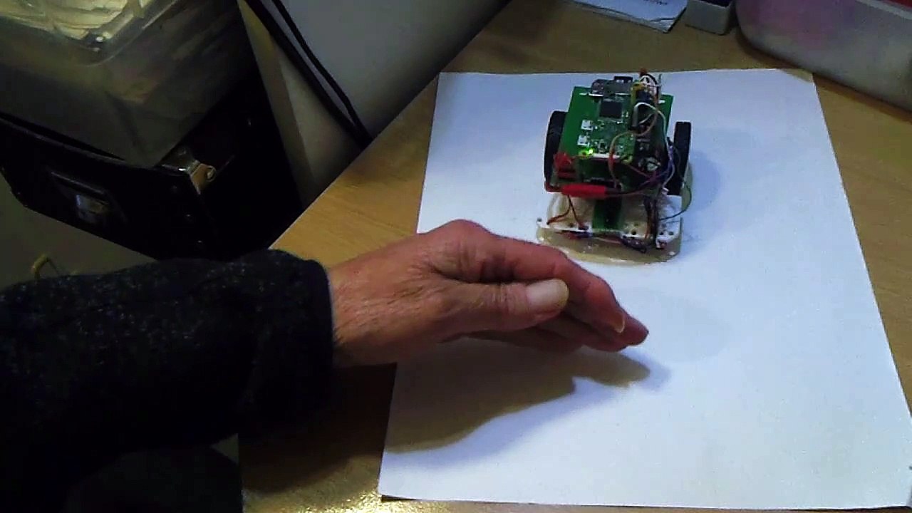 PygmyRobot, avec la main.