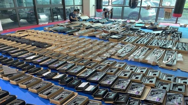 Triệt phá đường dây buôn bán hàng trăm khẩu súng xuyên biên giới