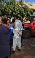 Rosalía Performs 'Valência' 🎶