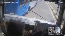 Vídeo: ¡Autobús sin control! Chofer falleció de un infarto fulminante mientras conducía