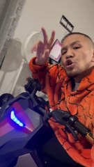 J’ai cogne mon petit doigt de pied dans le mur 😭