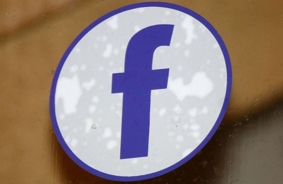 Australia looking to ban under 16s from social media:'This one is for the mums and dads...'