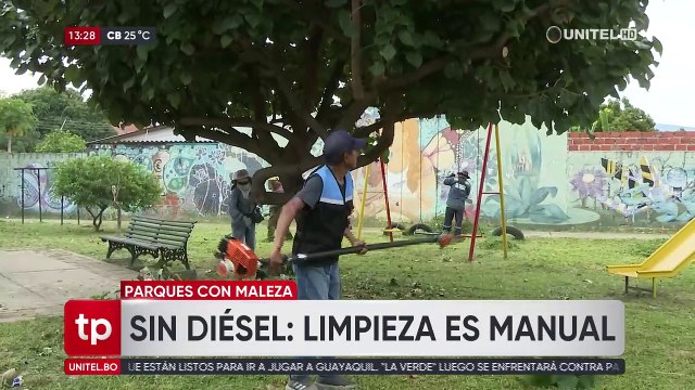 Sin gasolina ni diésel, limpieza de áreas verdes de la capital cruceña se hace a mano y sin máquinas