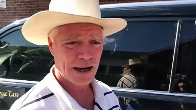 Bez prawa jazdy i rejestracji - Prawo do podróżowania – Sąd przyznał 250 tys. dolarów podróżnikowi !