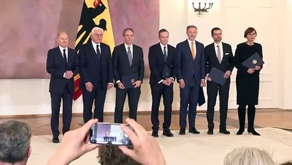 Chefe de governo alemão cancela visita à COP29 devido à crise política