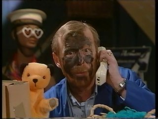 Sooty & Co. - Moving In