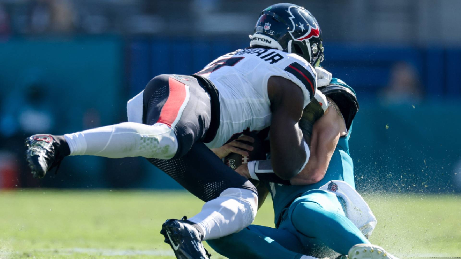 Jaguars put measures in place to tackle Lawrence shoulder injury