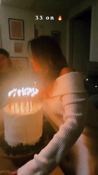 Πηνελόπη Πλάκα: Άρπαξαν φωτιά τα μαλλιά της την ώρα που έσβηνε τα κεράκια στην τούρτα της