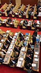 Bunlar hep Mansur’un icraatı! Belediye meclisinde konser kavgası