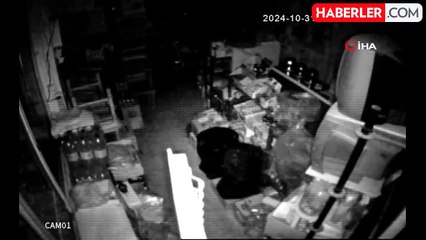 Kapüşonlu Hırsız Tekel Bayisinden 150 Bin TL'lik Yağma Yaptı