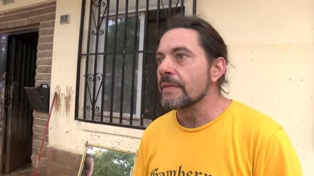 Miles de bomberos continúan con las labores de búsqueda de los 78 desaparecidos en la DANA