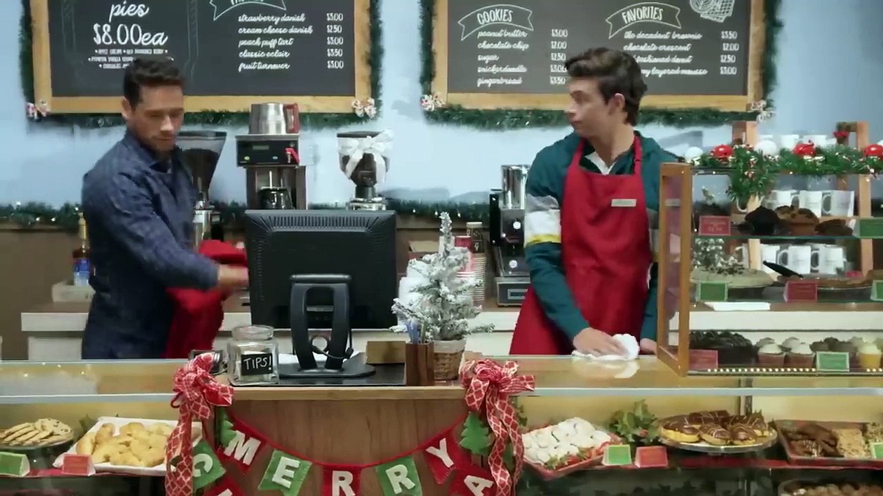 Holiday Touchdown A Chiefs Love Story - Hallmark’s NFL-Inspired Christmas Movie.mp4