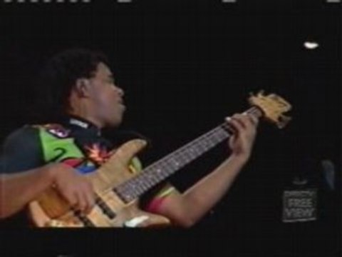 Victor wooten solo de basse!!! Amazing Grace