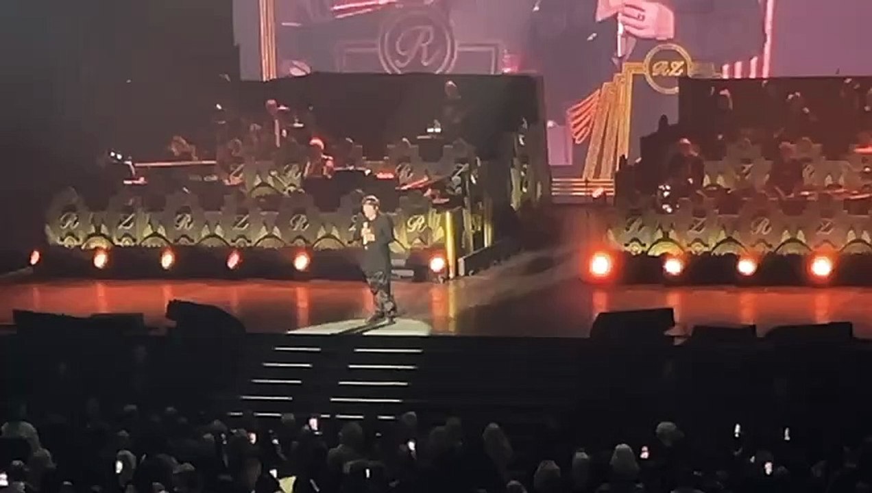 Renato Zero a Messina: "Il Ponte? Lo Stretto vuole solo esibire la sua bellezza naturale"