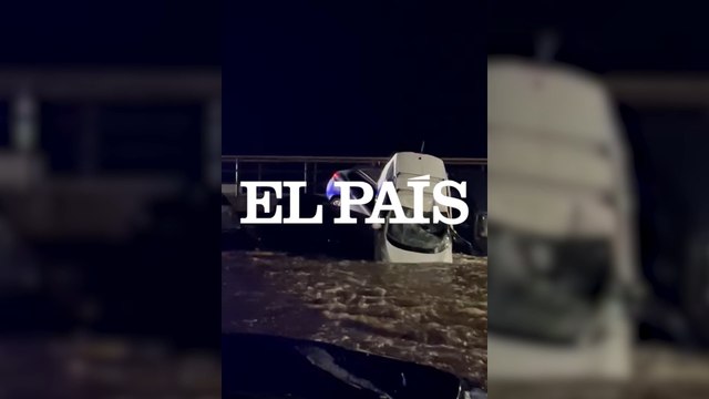 Las intensas lluvias en Cadaqués arrastran más de 30 vehículos tras el desborde de la riera