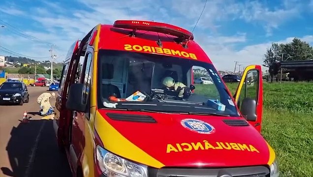 Motociclista fica ferido após colisão com carro às margens da BR-277