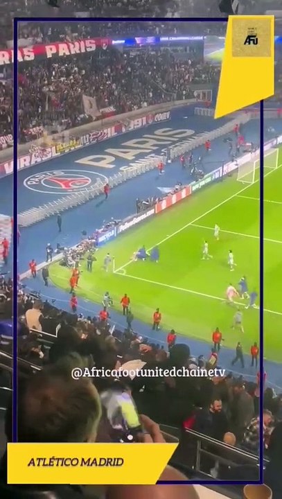 #LDCUEFA 🏆 : CORREA climatise le Parc des PRINCES 🏟️, l’Atletico de MADRID ⚪🔴 renverse le PSG dans les ultimes secondes de la rencontre 2 à 1. Le PSG 🔵🔴 broie du noir.