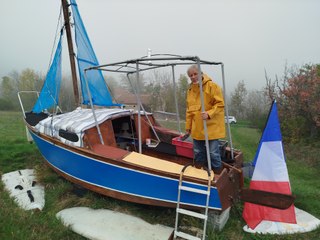 Vendée Globe : il va suivre la course sur un bateau, dans son jardin !