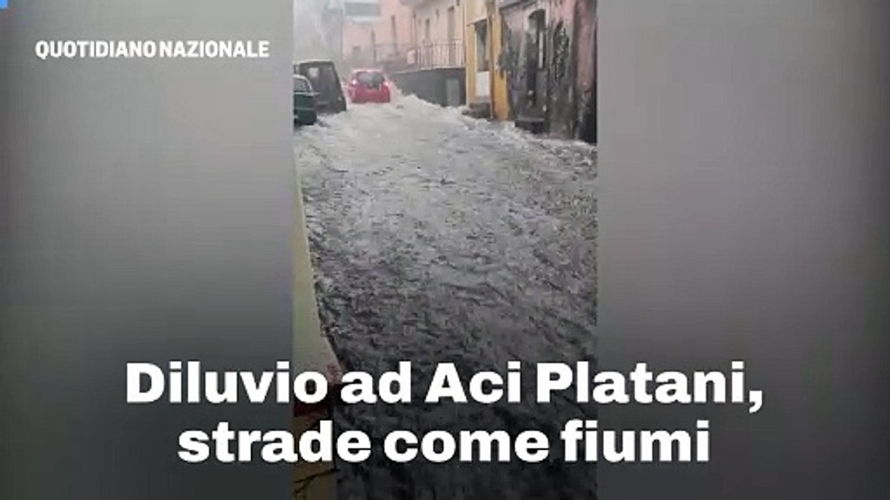 Diluvio ad Aci Platani, strade come fiumi