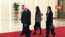 L'arrivo di Mattarella nella Grande Sala del Popolo di Pechino per l'incontro con Xi Jinping