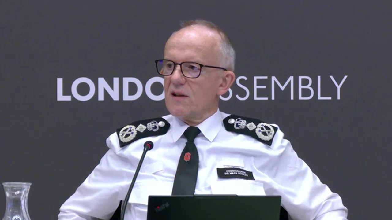 Met boss rebukes Khan and MPs over Kaba police shooting case