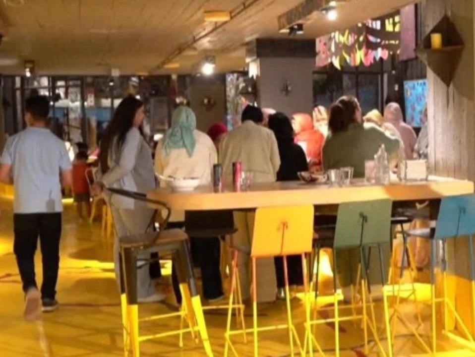 Nach dem Krieg: Café in Libyen setzt auf Recycling und Nachhaltigkeit