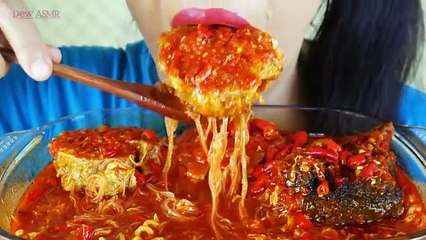ASMR-Eating Spicy meatballs