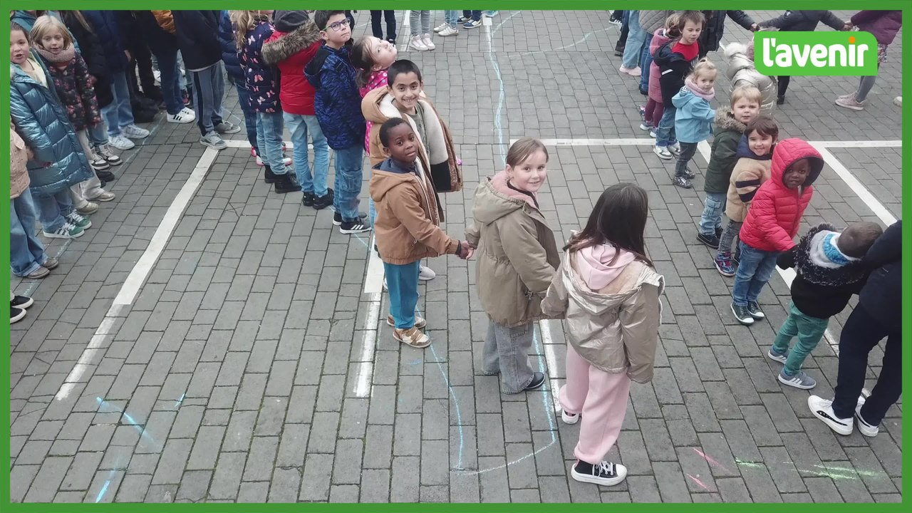 Les enfants de l'athénée royal de Péruwelz disent non au harcèlement à l'école