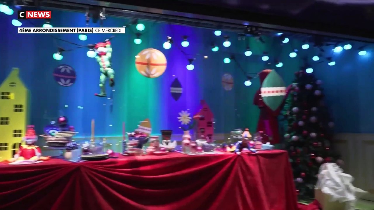 Paris : Le grand magasin, le BHV a dévoilé ses vitrines de Noël