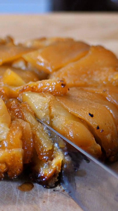 Une superbe tarte tatin ! 🍏🍎🥧