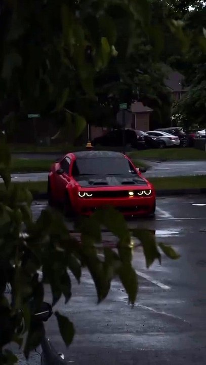 Dodge Challenger||Car||CarAttitude