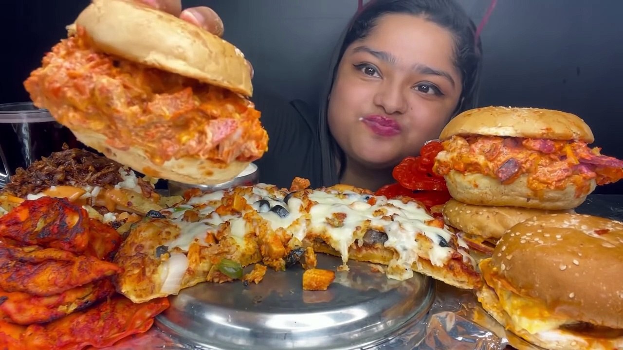 CHEESIEST CHICKEN PIZZA 🍕 CHICKEN SHAWARMA BURGERS 🍔 TANDOORI MOMOS 🥟 ANIMAL STYLE FRIES & IMARTI