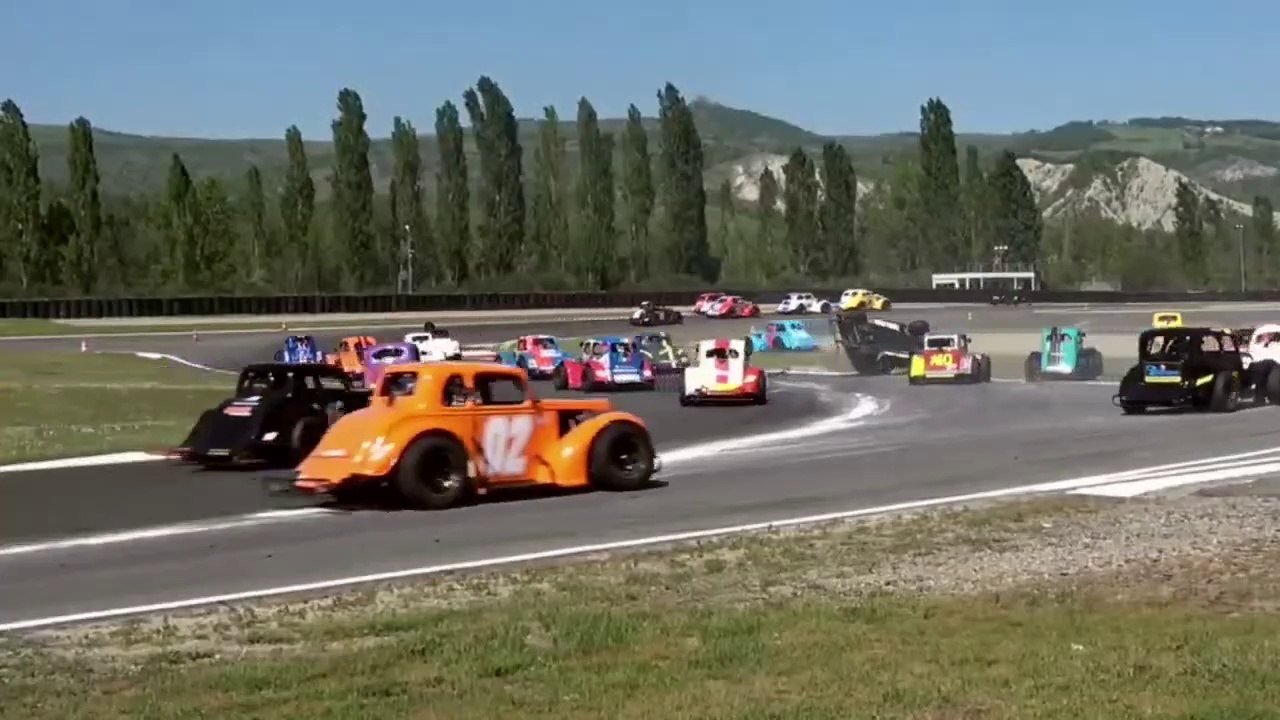 Legends Cars Italia 2024 Varano Race 4 Start Valtulini Flips