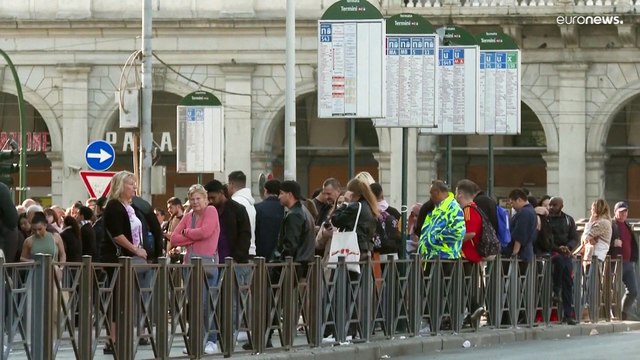 إضراب 24 ساعة يعطل حركة النقل في روما ويترك آلاف المسافرين عالقين