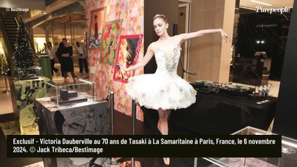 Charlotte Le Bon, stylée en noir, prend la pose avec une top model française enceinte et resplendissante