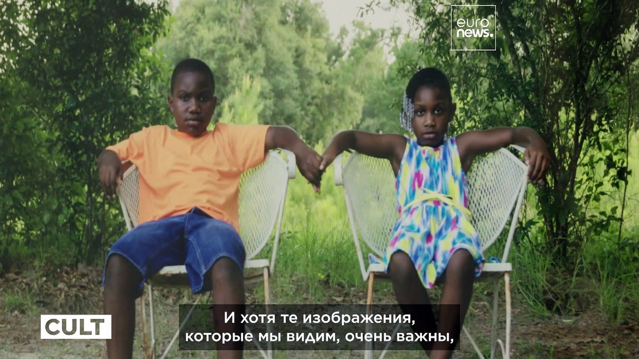 Галерея Саатчи рассказывает на трех ярких выставках о жизни чернокожих, изменении климата и общности
