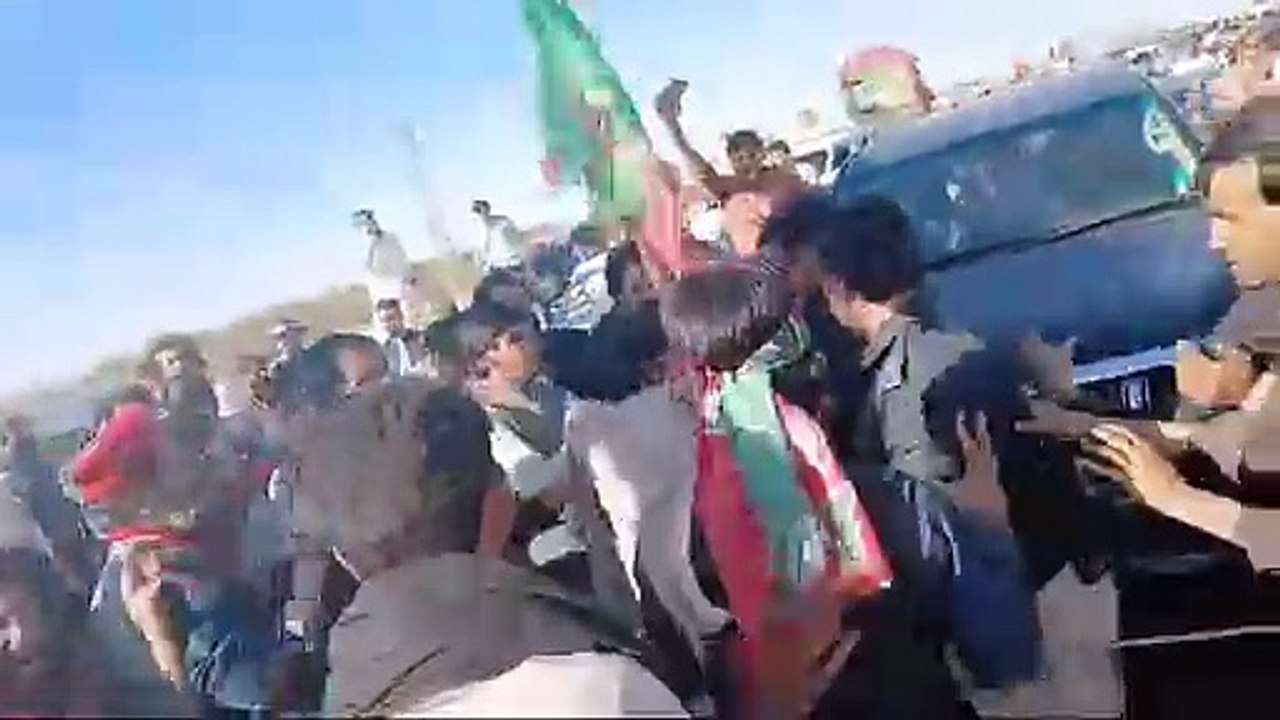 Sindh police and PTI Tiger