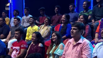 Comedian Sunil Grover as Amitabh # Fun & Games Salman and Shah Rukh